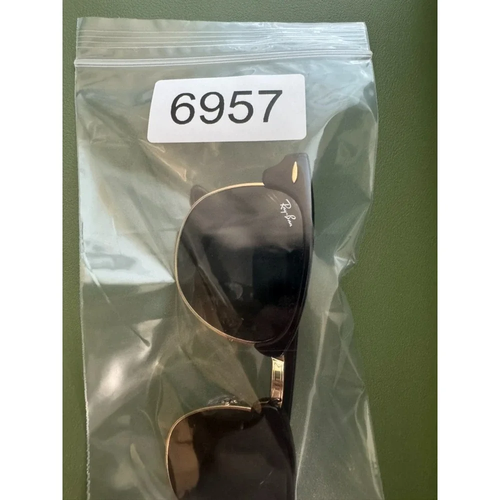 Ray-Ban Clubmaster RB3016 W0365 Black/Gold Green Tinted Retro Style 49 21 140 3N